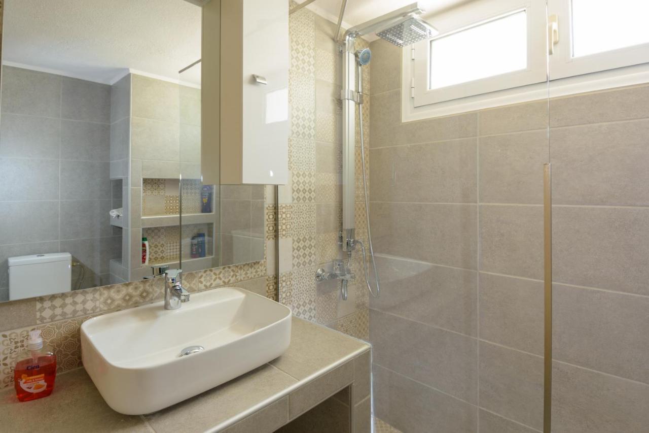 Margarita'S Seafront Luxury Apartment Elounda Екстериор снимка
